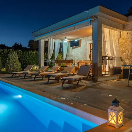 Mlb With Heated Pool, Sauna And Jacuzzi- By Ta Leut Agency Villa Vrsi
